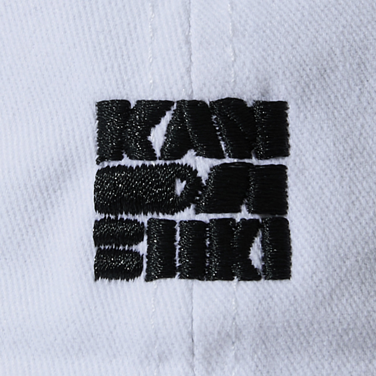 KANDA BIIKI EMB WHITE BB CAP